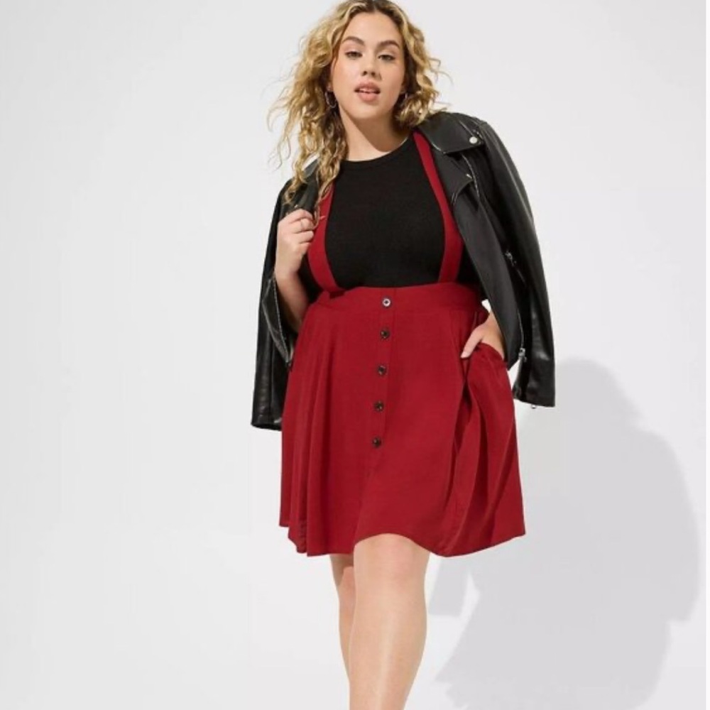 Torrid Women’s Size 3 Red Rhubarb Mini Challis Skirtall NWT